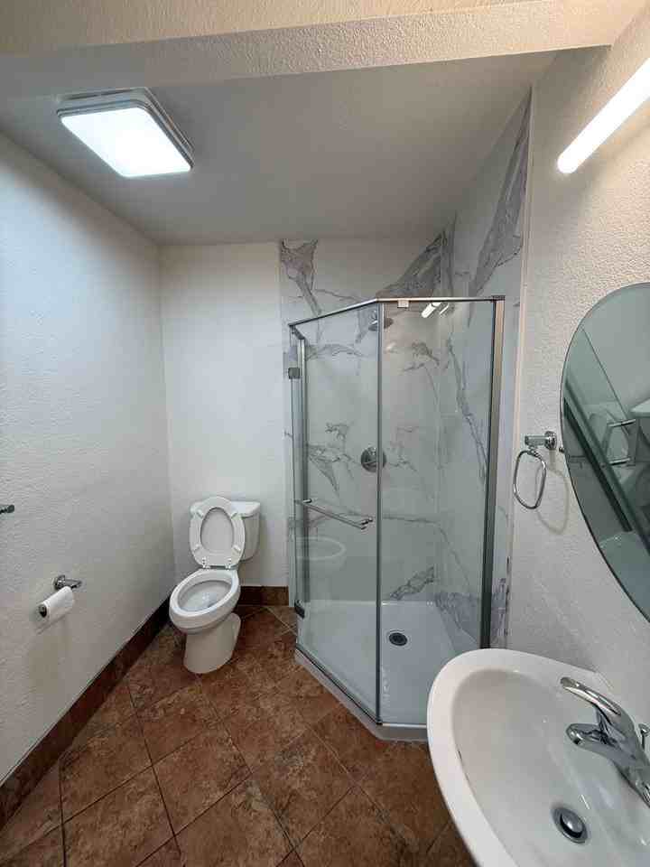 2313 Manchester St - Photo 4 of 12