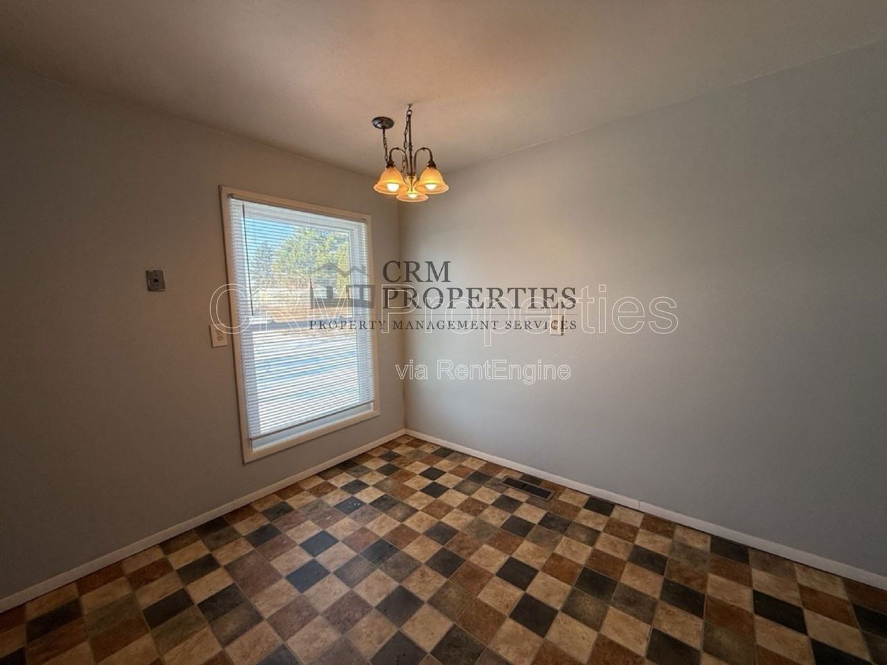 5801 Monona Dr - Photo 6 of 21