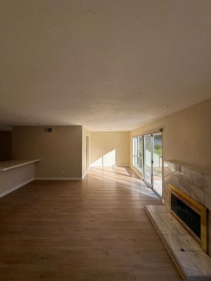 7612 Atron Ave - Photo 5 of 32