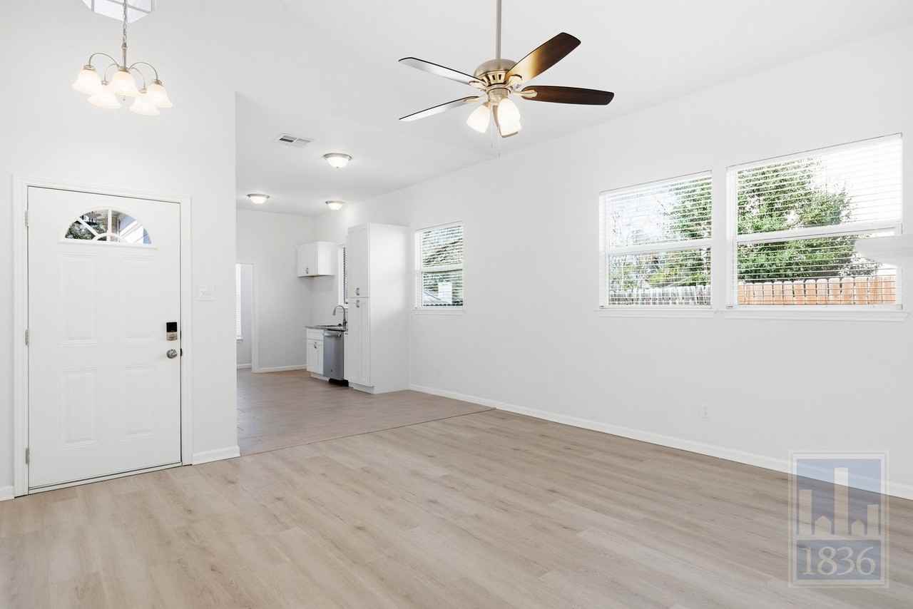 2104 Cervin Blvd - Photo 3 of 48