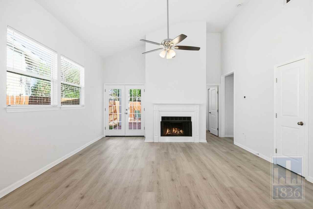 2104 Cervin Blvd - Photo 5 of 48