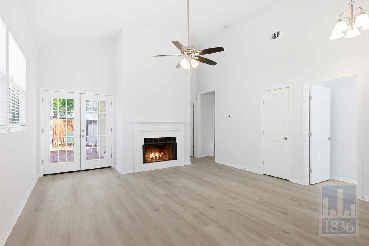 2104 Cervin Blvd - Photo 6 of 48