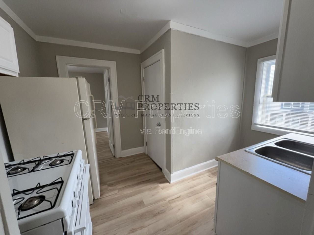 301 N Temple Ave - Photo 5 of 18