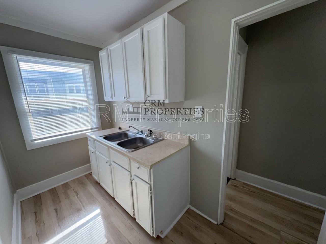 301 N Temple Ave - Photo 7 of 18