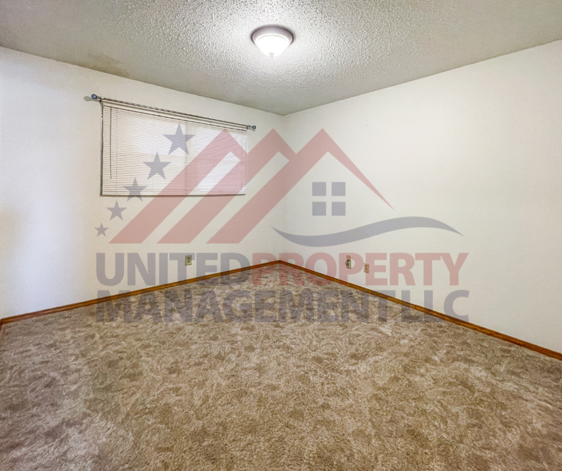 3005 Mountain View Dr - Photo 7 of 15