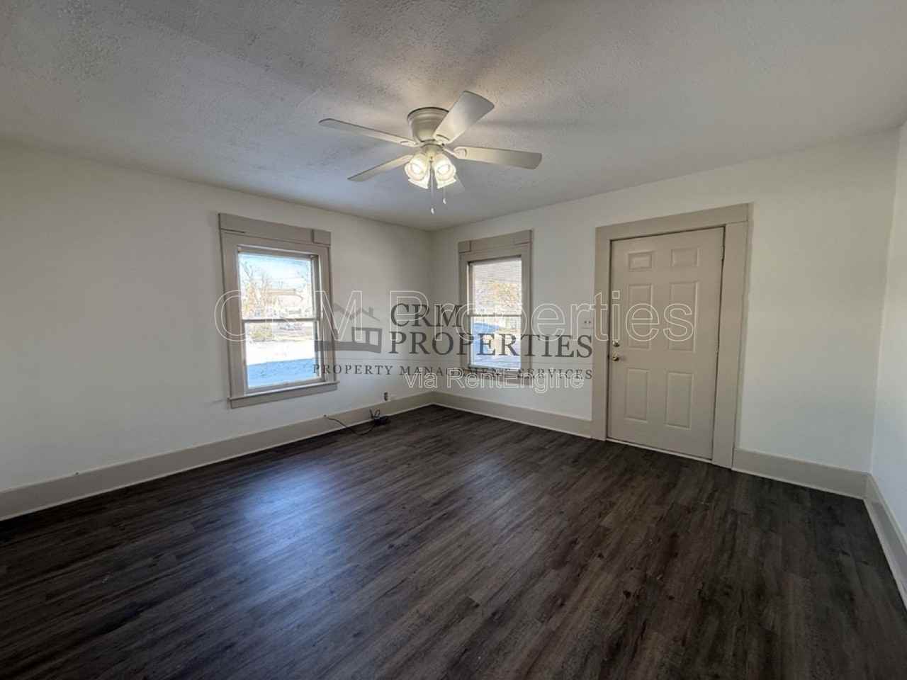 811 N Webster St - Photo 2 of 18