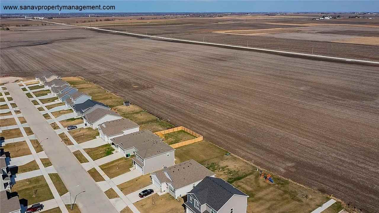 2911 Nw Woodbury Dr - Photo 4 of 11