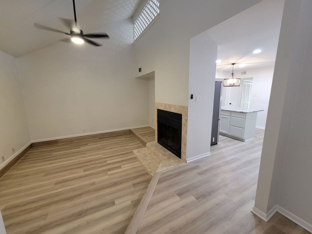 907 Navidad St - Photo 3 of 15