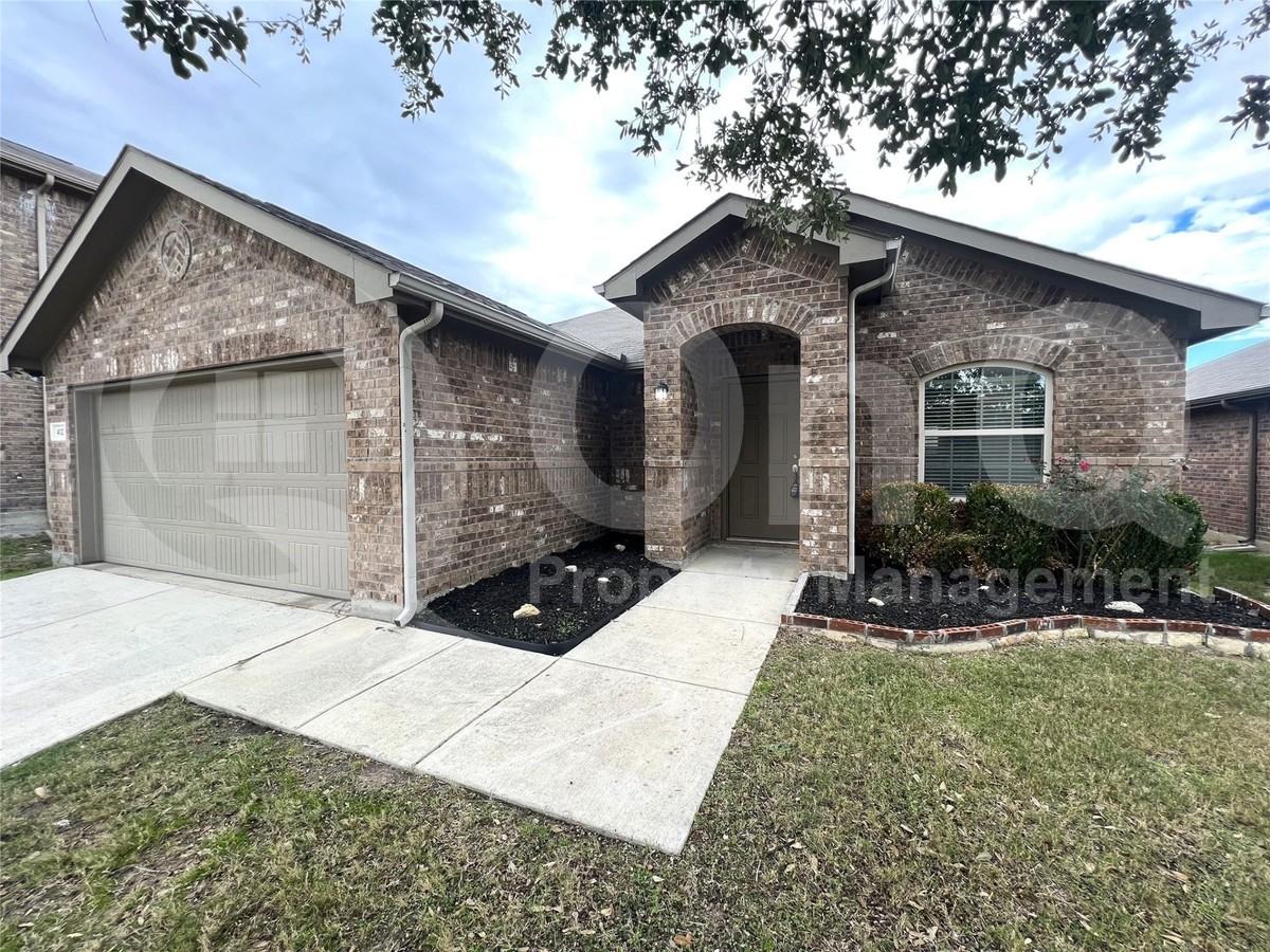 412 Copper Ridge Rd - Photo 3 of 11