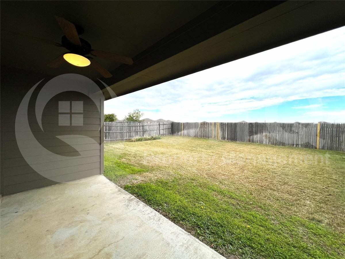 412 Copper Ridge Rd - Photo 5 of 11