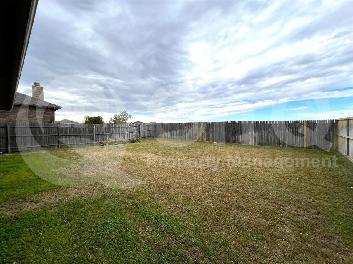 412 Copper Ridge Rd - Photo 6 of 11