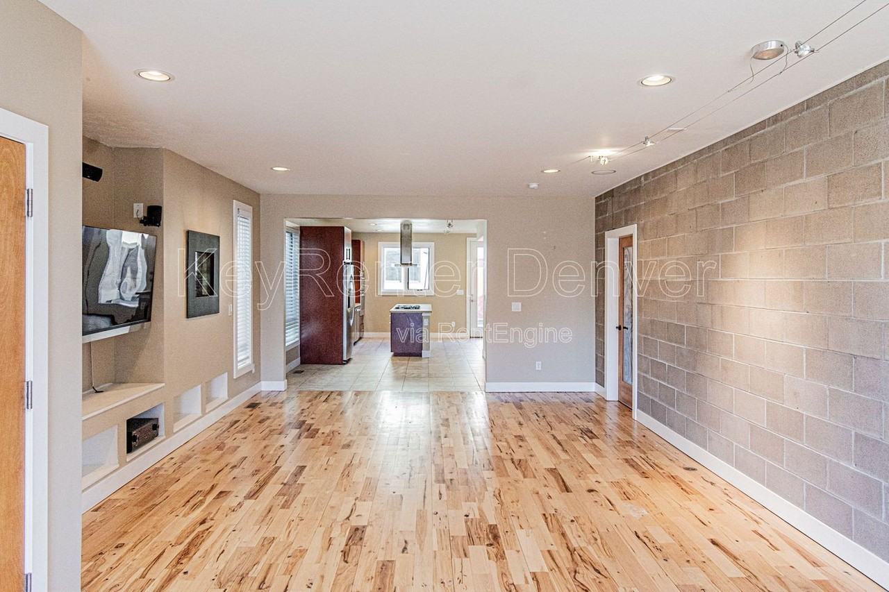 4186 Utica St - Photo 4 of 50