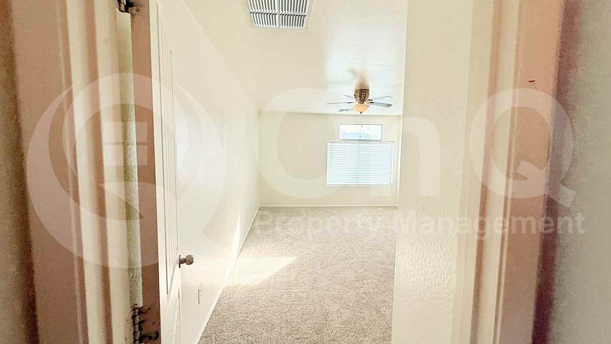 40328 W Sanders Way - Photo 7 of 42