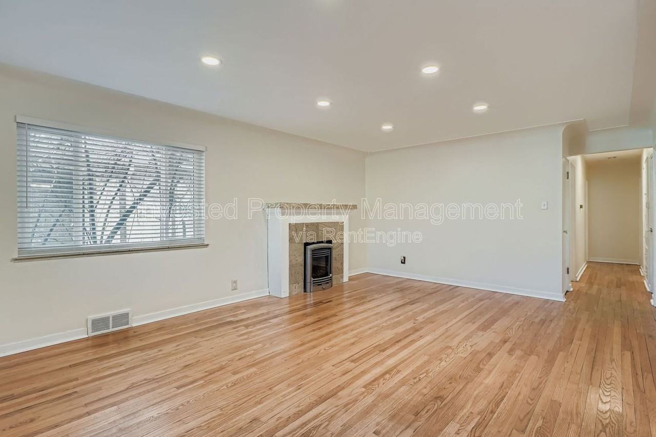 4334 E 18th Ave - Photo 5 of 30