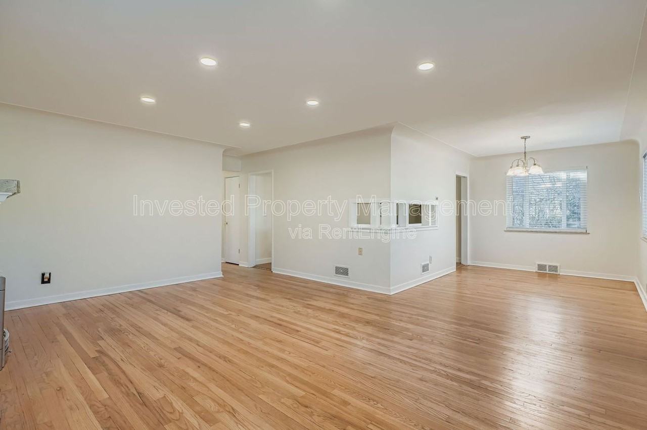 4334 E 18th Ave - Photo 6 of 30