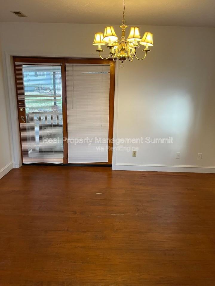 10 Fayette St - Photo 3 of 10