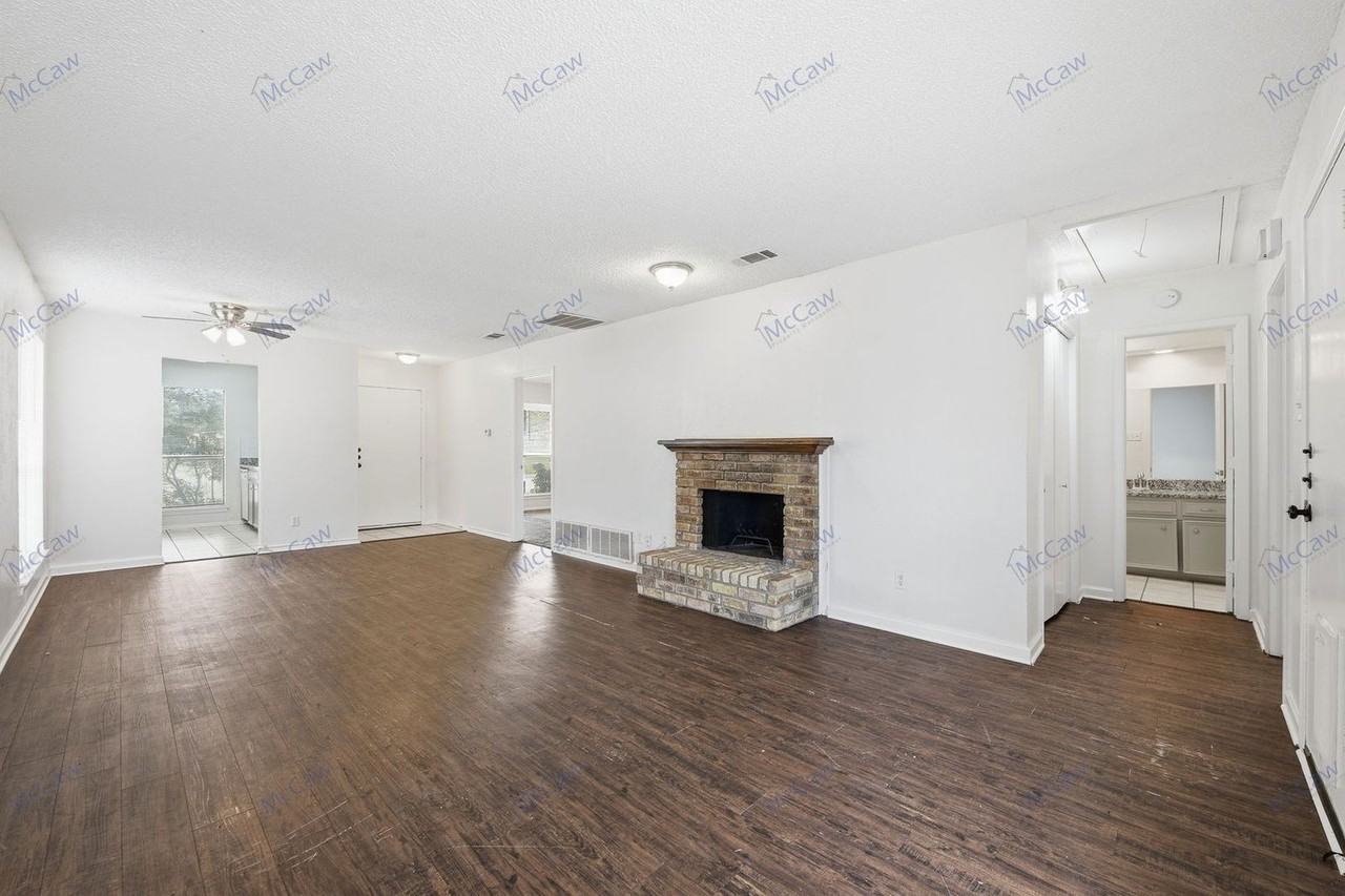 2728 Westchester Dr - Photo 6 of 24