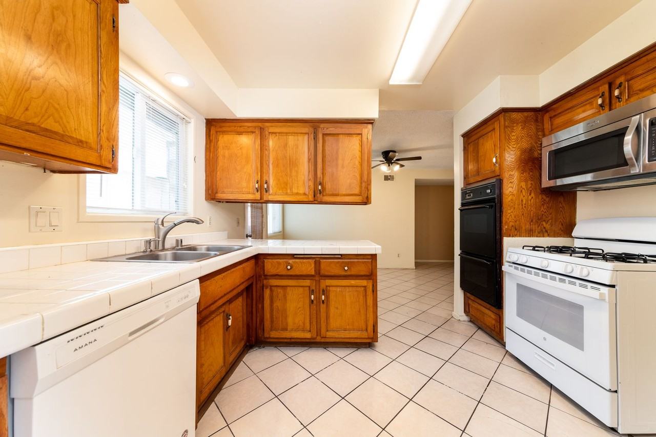 1487 Chapel Dr - Photo 6 of 29