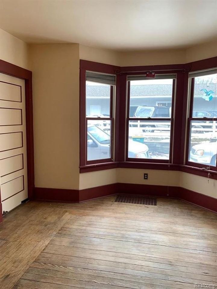 116 W. Mckay St. - Photo 3 of 25