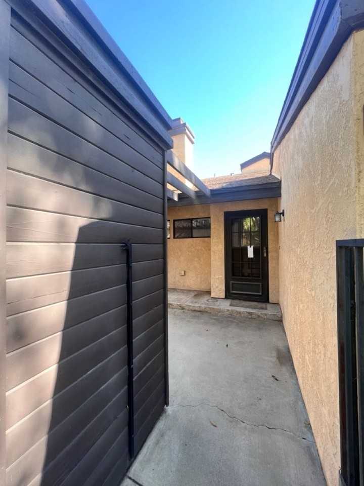 5500 Lennox Ave #7 - Photo 7 of 20