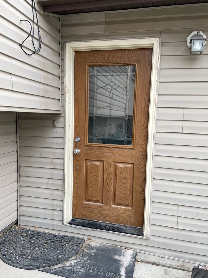 2379 Mahogany Cir - Photo 2 of 15