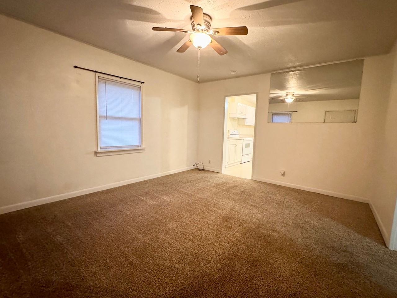 1514 Summit Dr - Photo 2 of 10