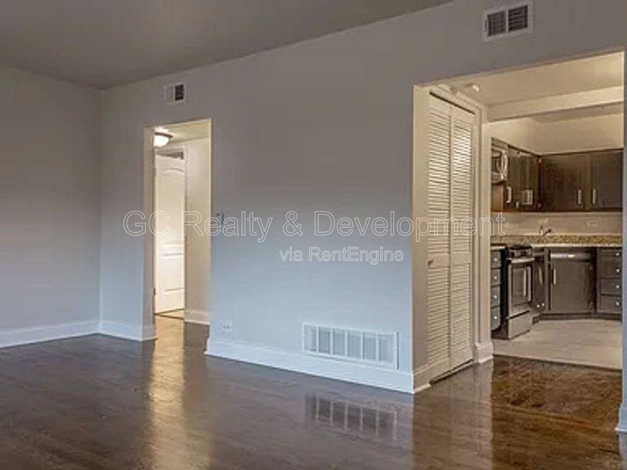 6947 S Jeffery Blvd #1A - Photo 4 of 12