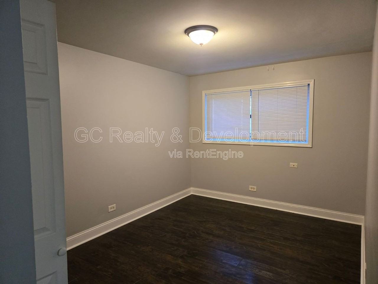 6947 S Jeffery Blvd #1A - Photo 7 of 12