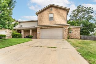 604 Nw 17th Ct - Photo 1 of 1