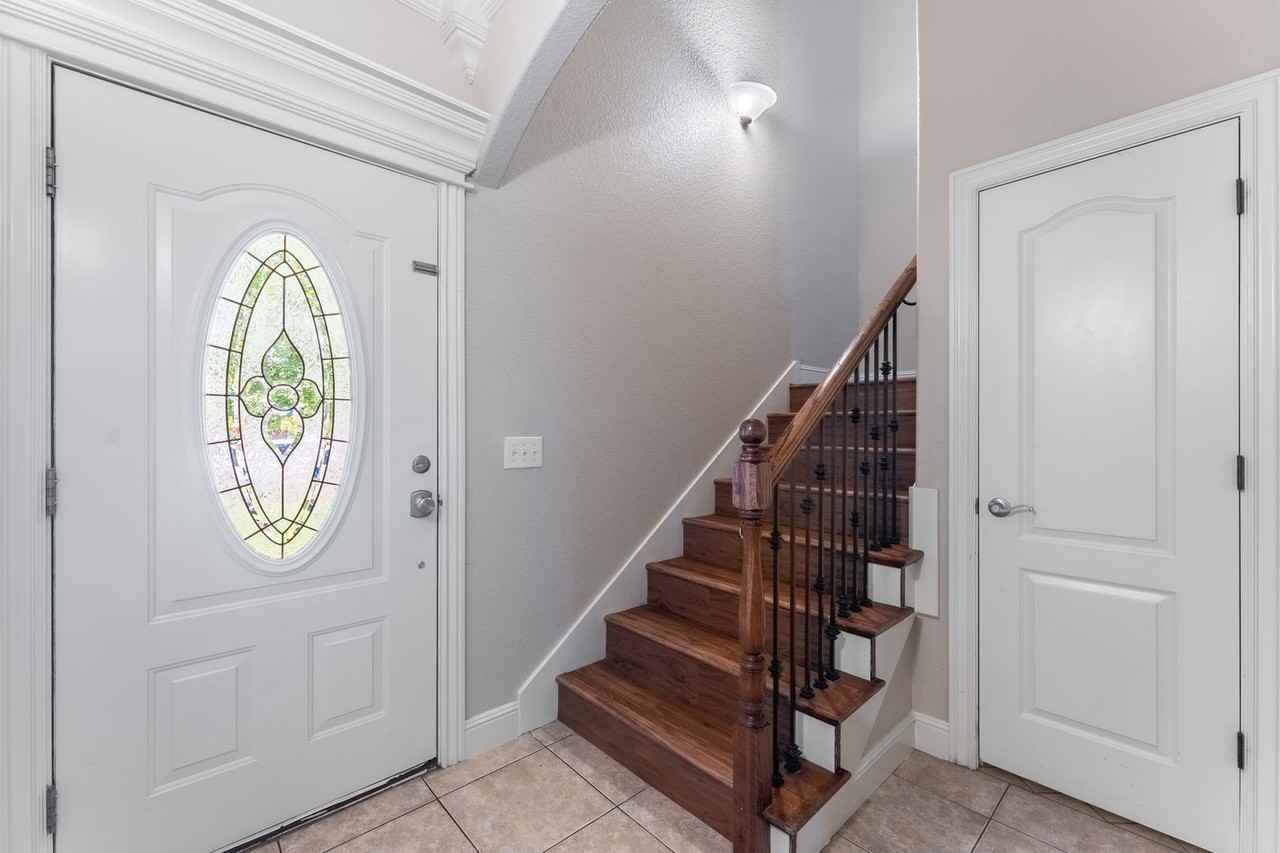 604 Nw 17th Ct - Photo 5 of 21