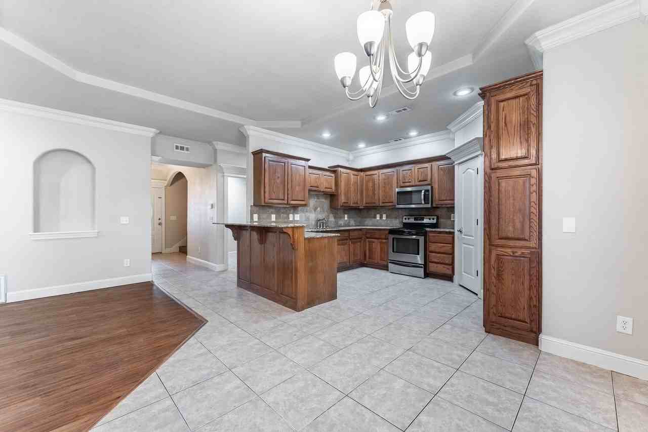 604 Nw 17th Ct - Photo 6 of 21