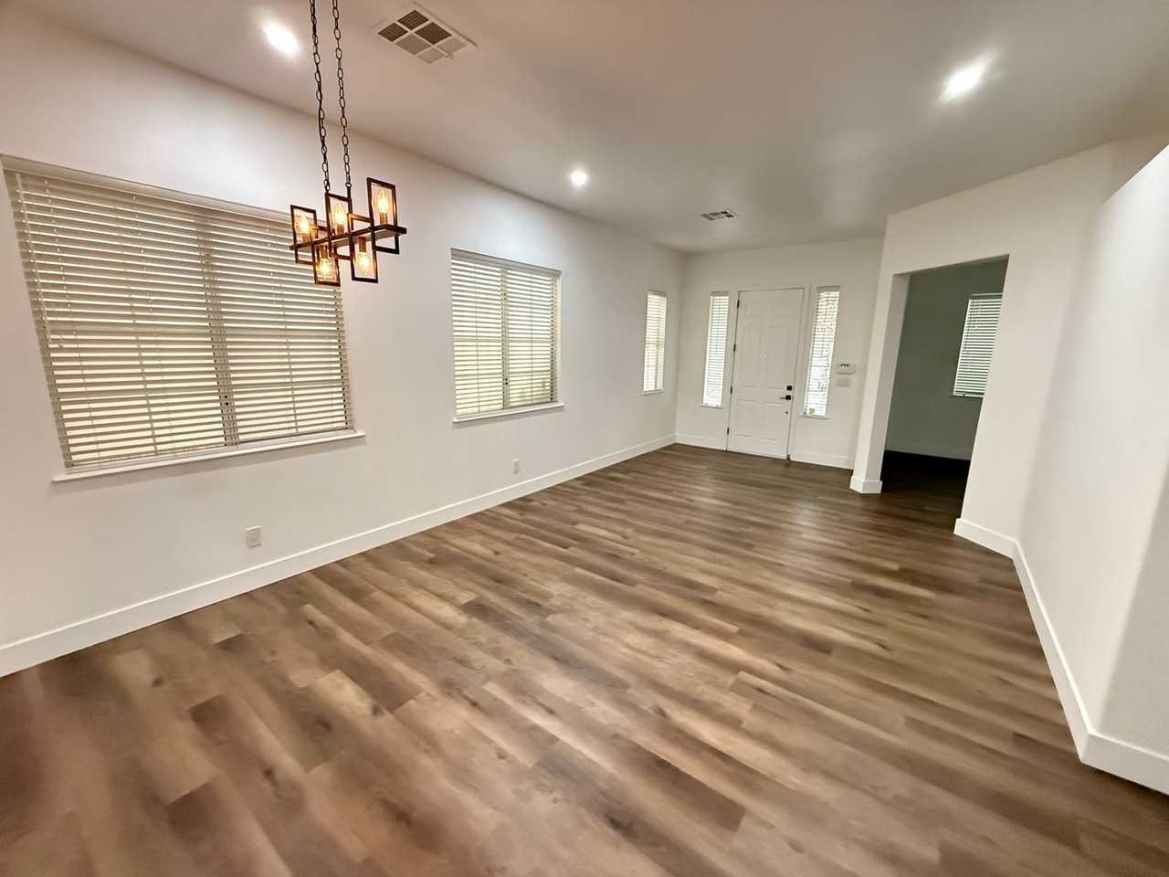 10024 Pinnacle View Pl - Photo 2 of 30