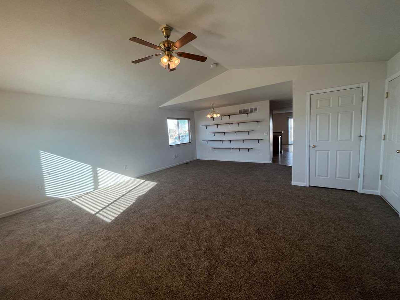 3702 Elgin Pl - Photo 4 of 19