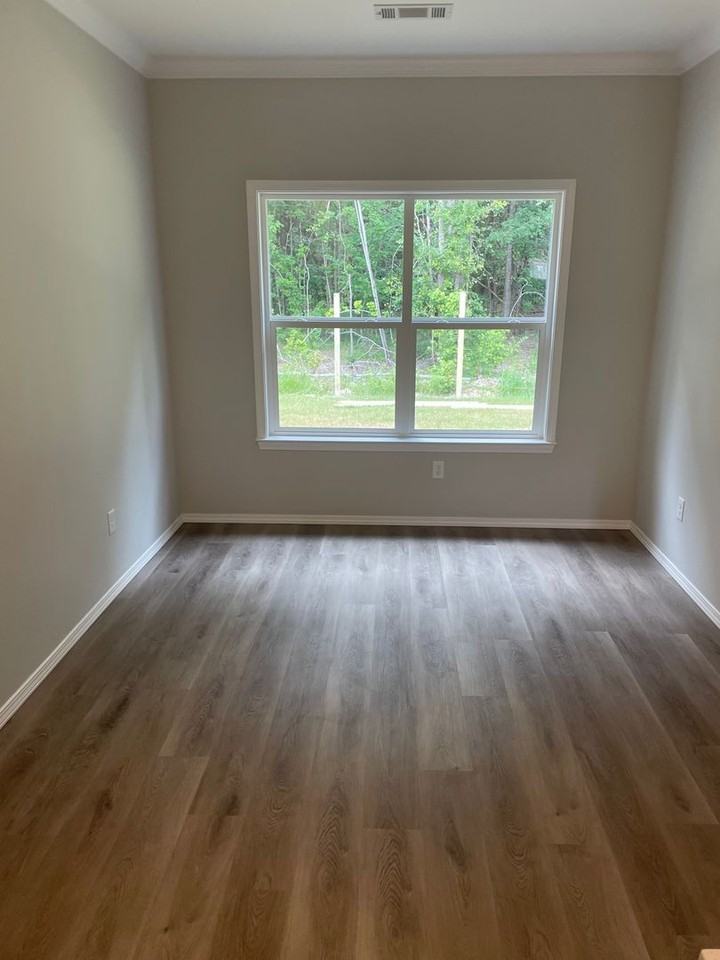 409 Genesis Dr - Photo 5 of 22