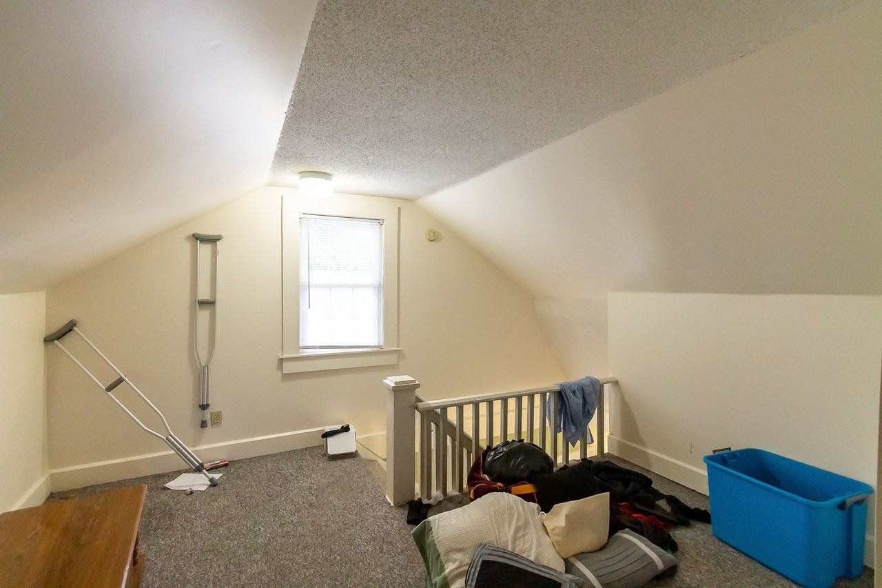 312 S Calvert St - Photo 5 of 13