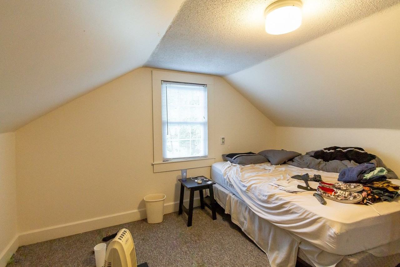 312 S Calvert St - Photo 6 of 13