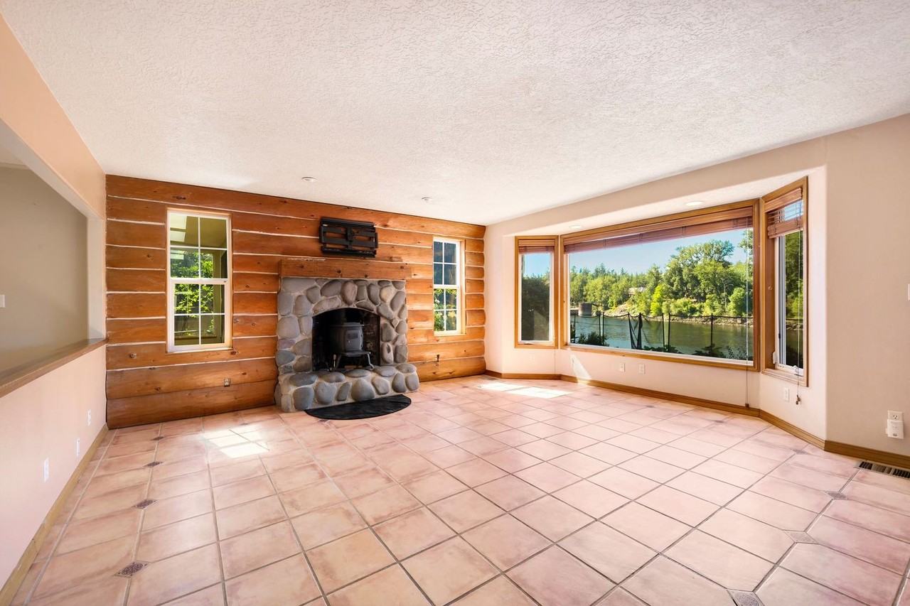 14239 Se Fairoaks Ln - Photo 4 of 45