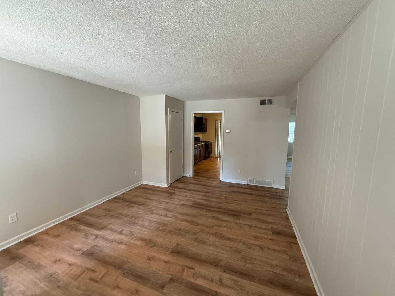 801 N Ann St #2 - Photo 3 of 15