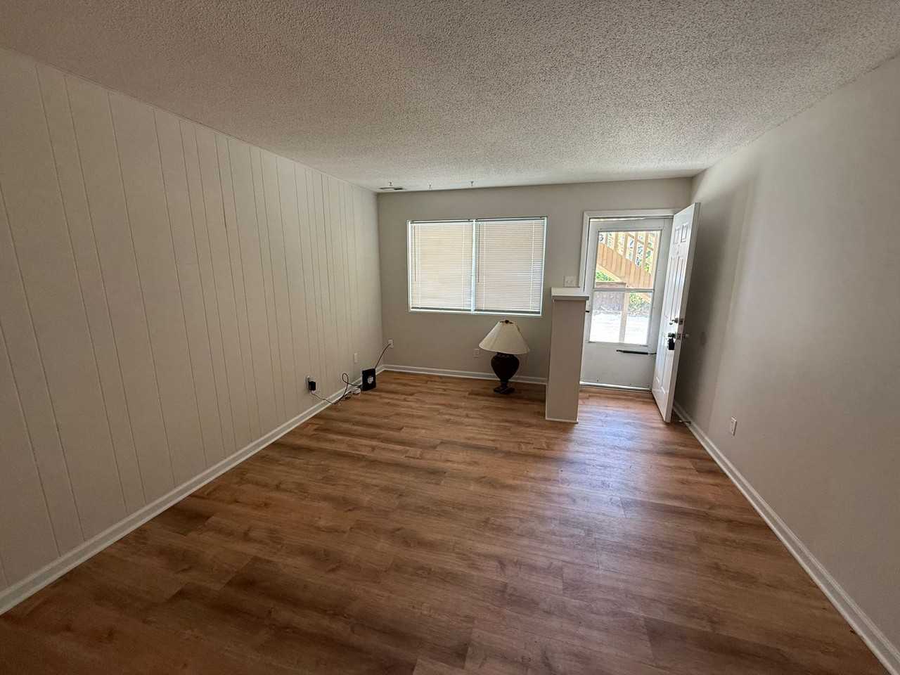 801 N Ann St #2 - Photo 4 of 15