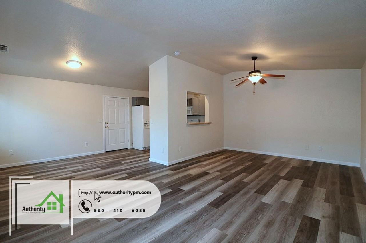 3757 Main St - Photo 3 of 15