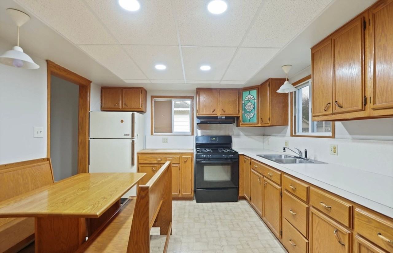 1707 Congress Ave - Photo 6 of 12