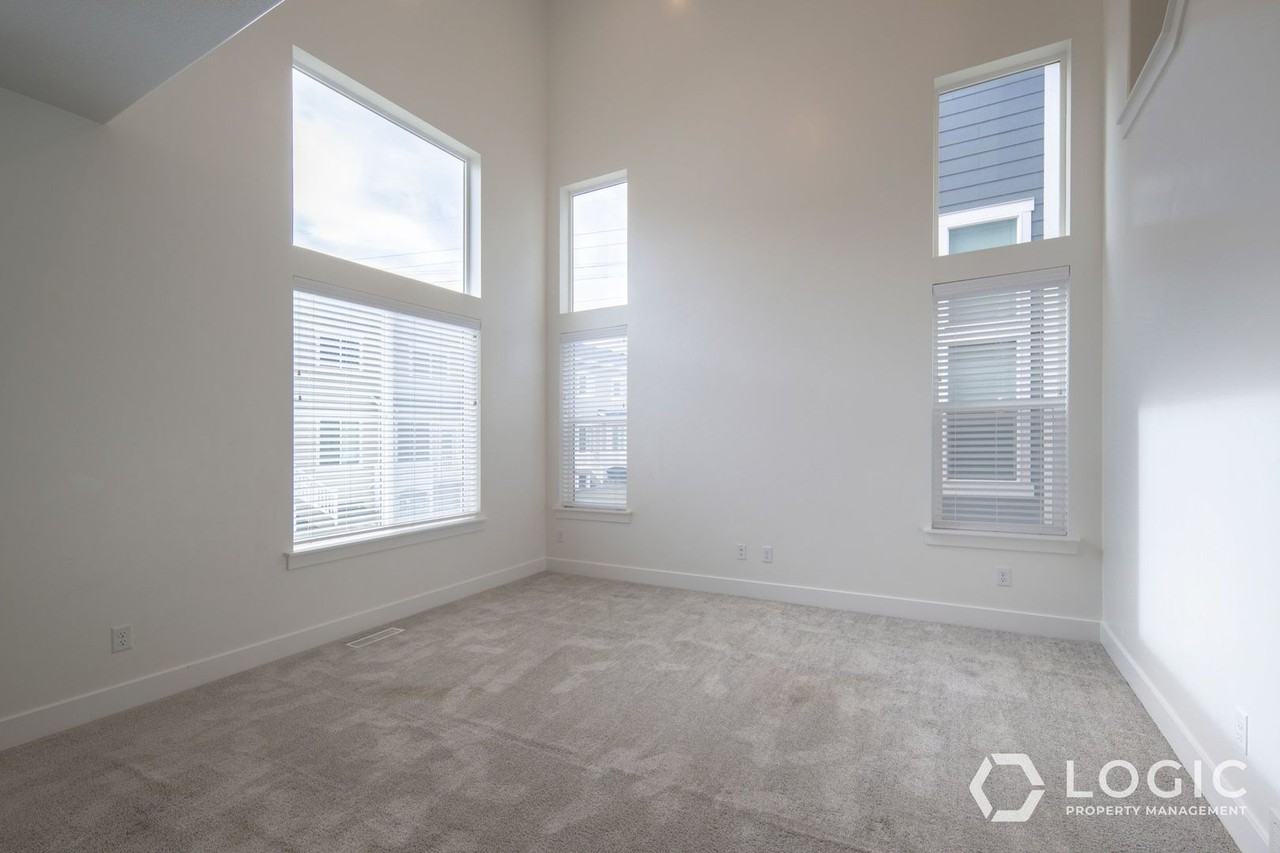 3807 W 2380 N - Photo 5 of 27