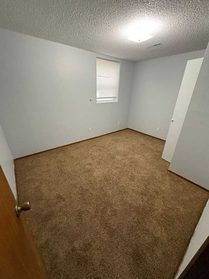 200 Baltimore St - Photo 3 of 9