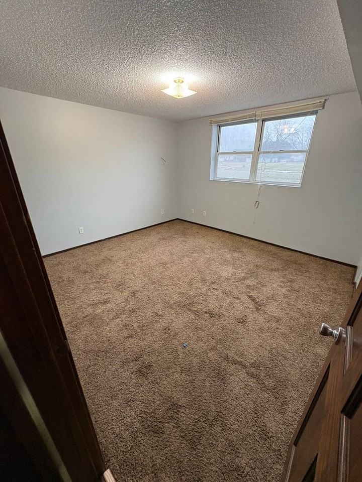 200 Baltimore St - Photo 5 of 9