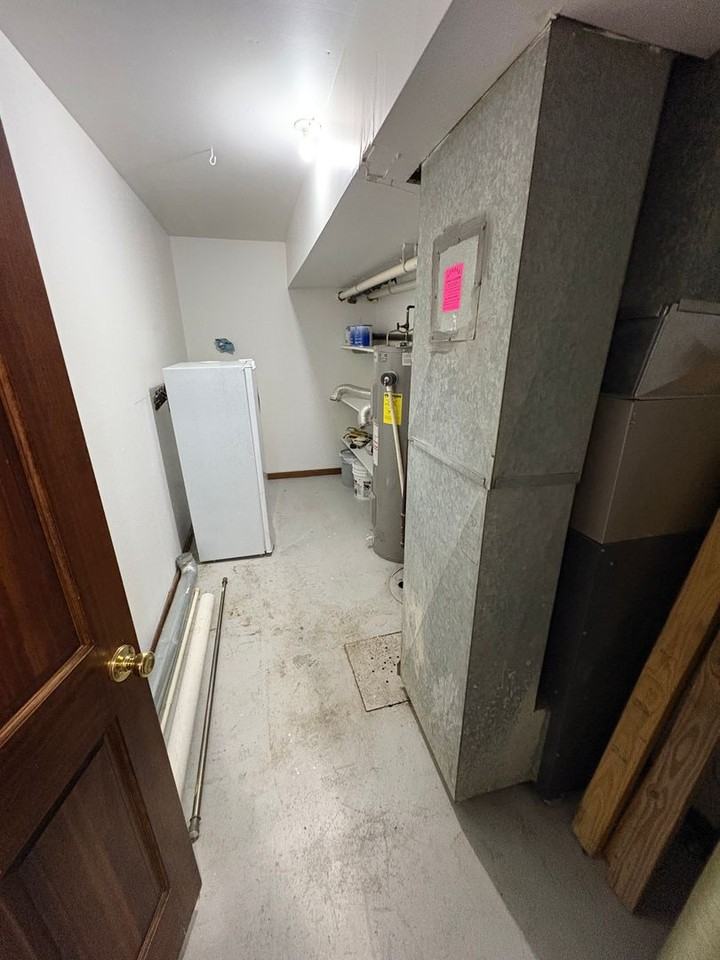 200 Baltimore St - Photo 6 of 9