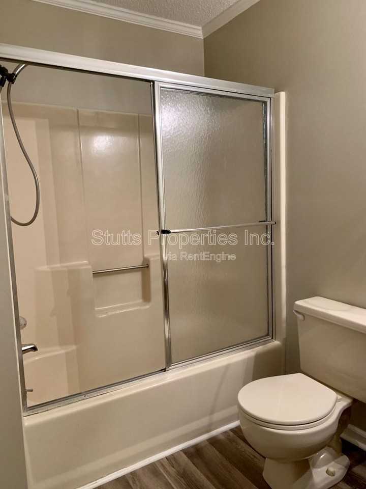 3450 Cloverdale Rd #16 - Photo 5 of 8