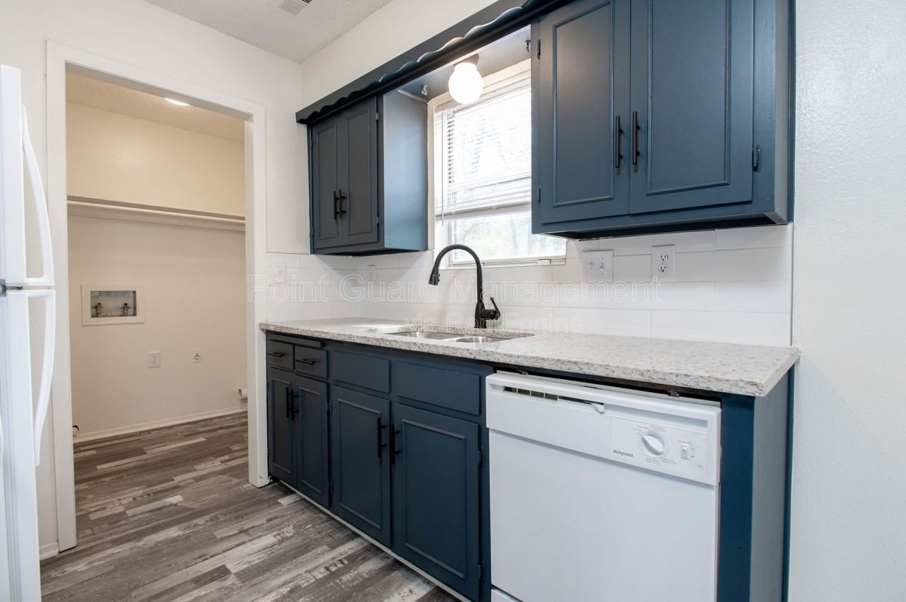 3030 S Old Lawrence Rd #409 - Photo 7 of 17