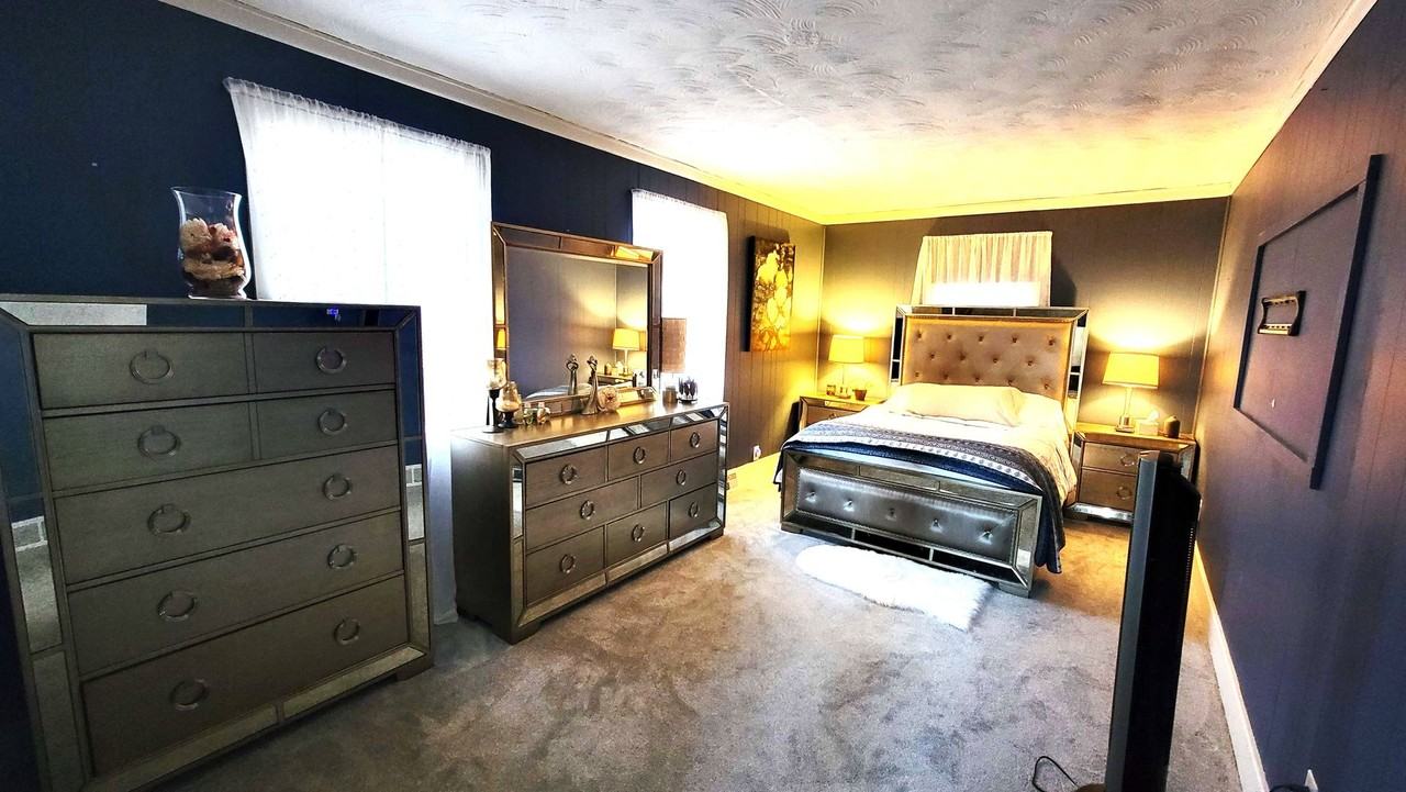 1300 Whirlaway Dr - Photo 3 of 20