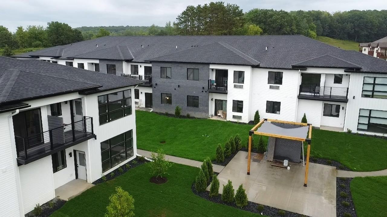 Caysen Commens - Photo 2 of 3