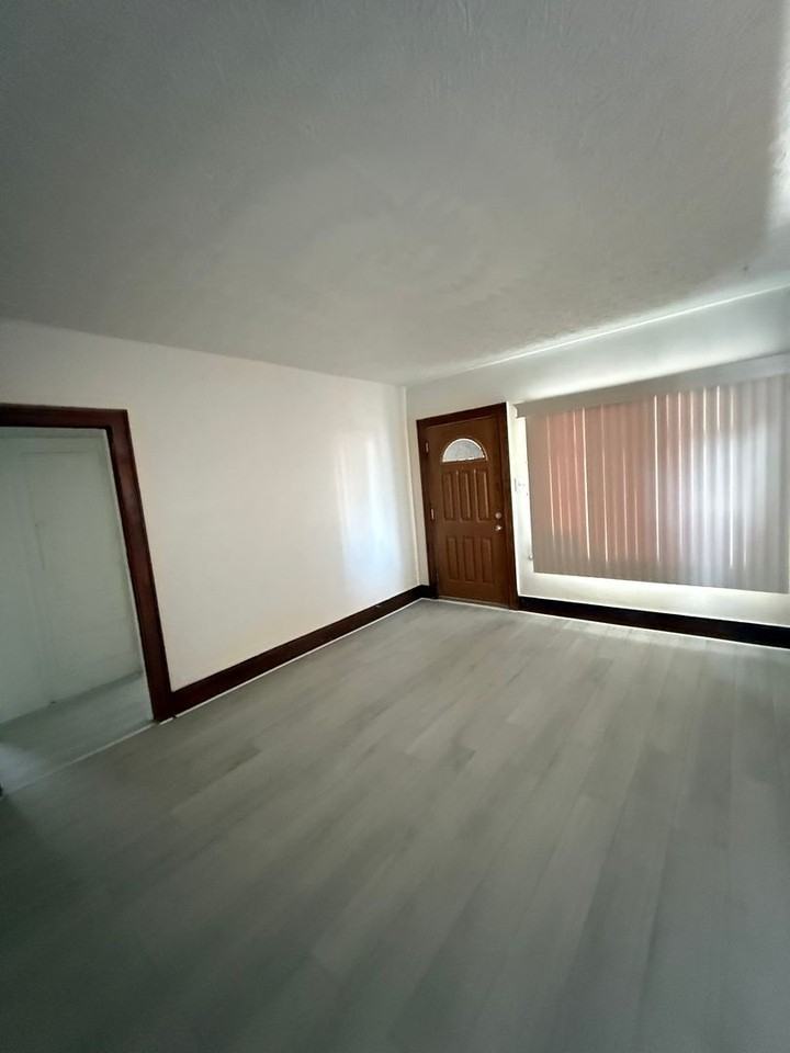 613 Wildwood Ave - Photo 3 of 27